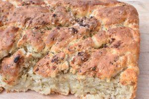 DSC_1715 • nogetiovnen.dk Koldhævet foccacia brød i bradepande - nemt