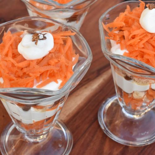 Rå gulerodskage med Daim - nem opskrift