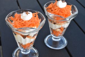 Rå gulerodskage med Daim - nem opskrift