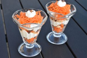 Rå gulerodskage med Daim - nem opskrift