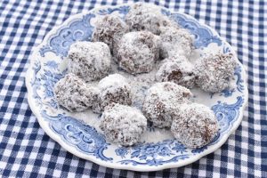 Små jordbærkager med flødecreme - nemme 