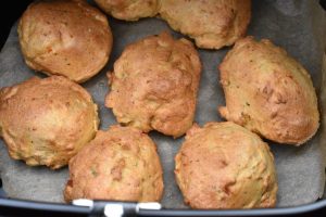 Fiskefrikadeller i airfryer - nem opskrift
