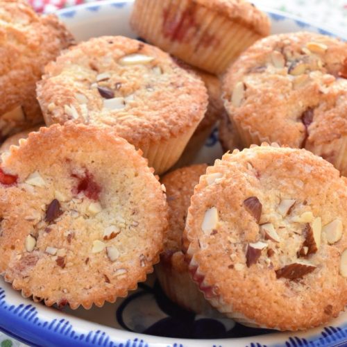 Lækre muffins med jordbær - nem opskrift