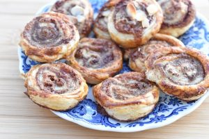 Kanelsnegle med færdig butterdej - nemme