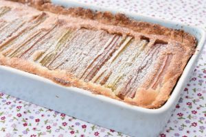 Rabarbertærte med mørdej & marcipan - nem