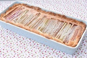 Rabarbertærte med mørdej & marcipan - nem