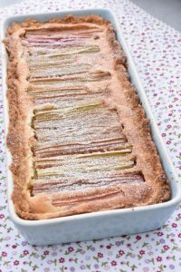 Rabarbertærte med mørdej & marcipan - nem