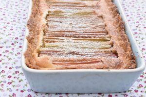 Rabarbertærte med mørdej & marcipan - nem