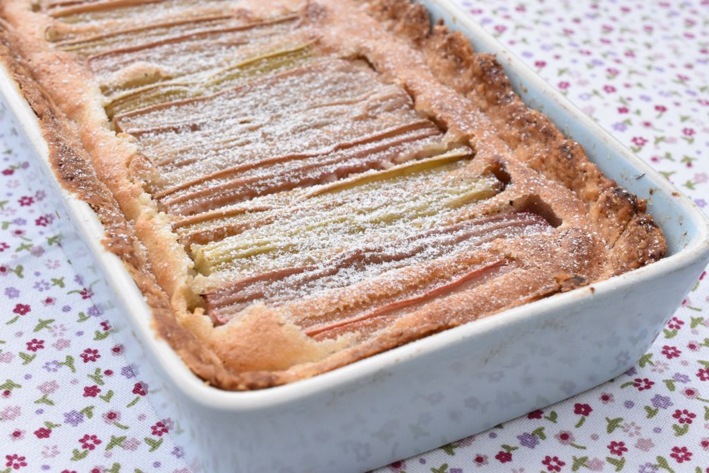 Rabarbertærte med mørdej & marcipan - nem