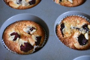 DSC_2947 • nogetiovnen.dk Kirsebærmuffins - lækre muffins med kirsebær