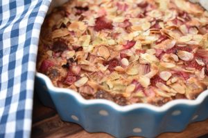 Glutenfri rabarberkage med mandelmel - nem