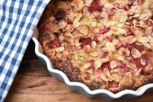 Glutenfri rabarberkage med mandelmel - nem