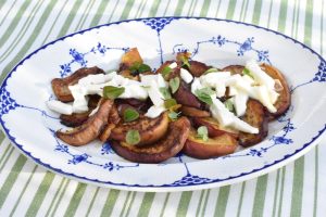 Stegte ferskner med mozzarella & honning