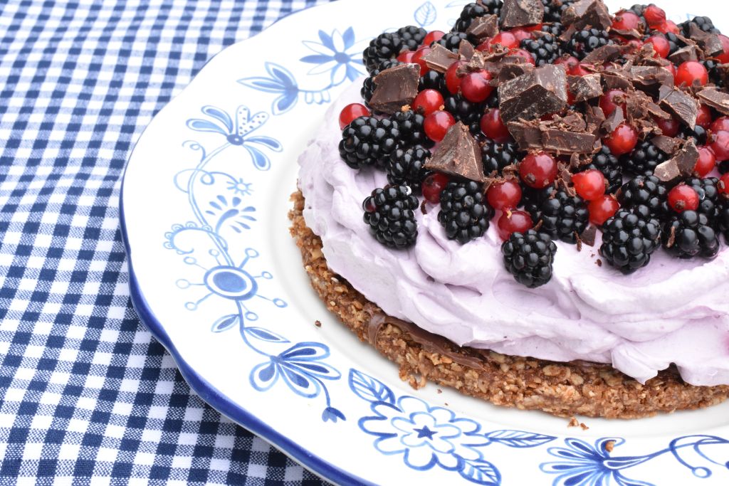 Brombærtærte med brombærskum - nem kage