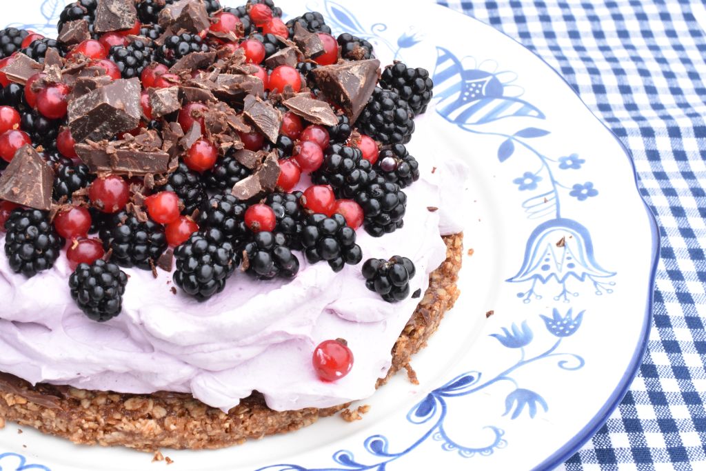 Brombærtærte med brombærskum - nem kage