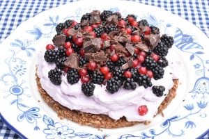 Brombærtærte med brombærskum - nem kage