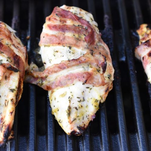 Kyllingefilet på grill med bacon & marinade