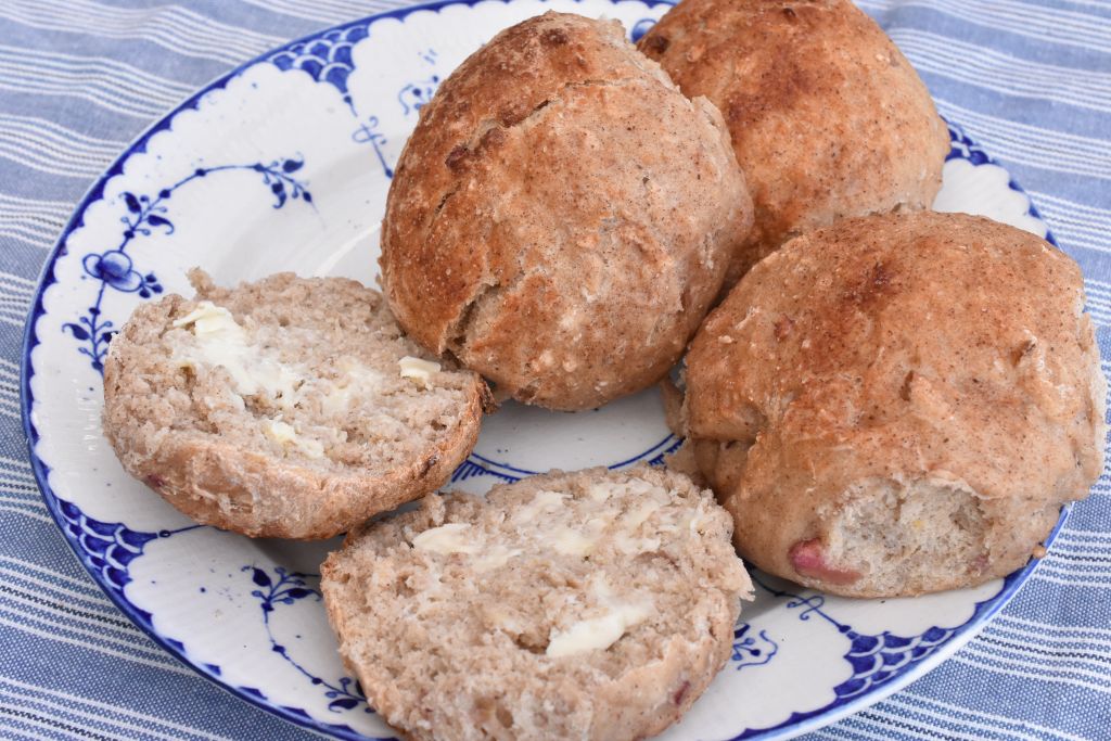 Æbleboller med kanel - lækre boller med æble