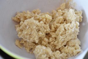 Smuldrekage med brombær & kokos - nem