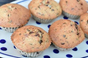 Bananmuffins i airfryer - lækre med chokolade