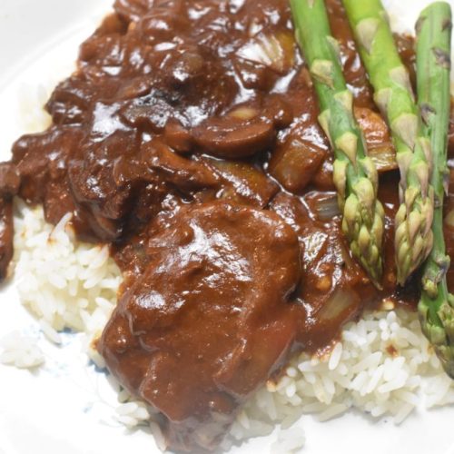 Mørbrad stroganoff med svinemørbrad - opskrift