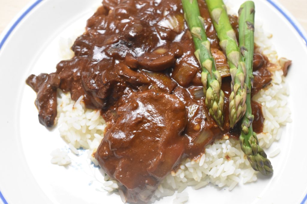 Mørbrad stroganoff med svinemørbrad - opskrift