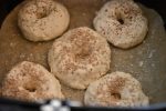 Bagels i airfryer - nem opskrift uden gær