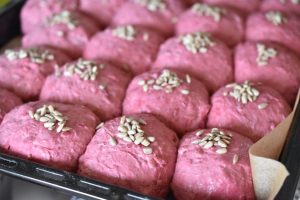 DSC_3417 • nogetiovnen.dk Rødbedeboller opskrift - boller med rødbeder