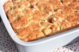 DSC_3620 • nogetiovnen.dk Amerikansk æblekage - nem kage med æbler