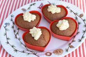 DSC_3664 • nogetiovnen.dk Ølkage muffins med smørcreme - nem opskrift