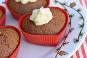 DSC_3665 • nogetiovnen.dk Ølkage muffins med smørcreme - nem opskrift