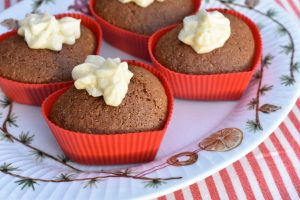 Ølkage muffins med smørcreme - nem opskrift