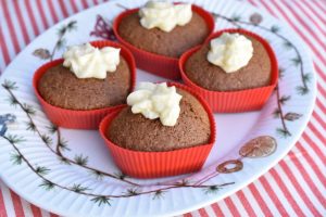 DSC_3667 • nogetiovnen.dk Ølkage muffins med smørcreme - nem opskrift