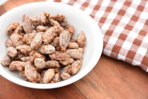 Brændte mandler med lakrids - nem opskrift