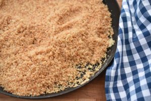 Æblekagerasp - hjemmelavet rasp til æblekage 