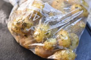 Timiankartofler i airfryer - sprøde og lækre