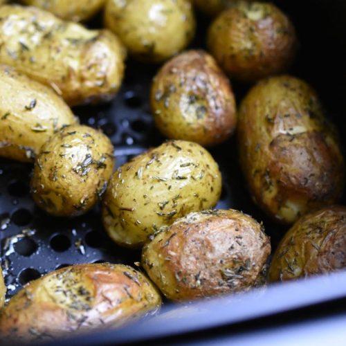 Timiankartofler i airfryer - sprøde og lækre