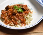 Oksegryde - simre gryderet med oksekød i tern