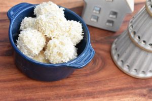 DSC_0469 (2) • nogetiovnen.dk Snebolde med kokos og kondenseret mælk