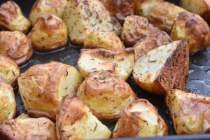 Timiankartofler – sprøde bagte kartofler