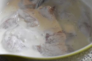 Kylling med cornflakes - crispy kyllingenuggets