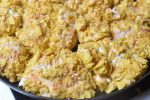 Kylling med cornflakes - crispy kyllingenuggets