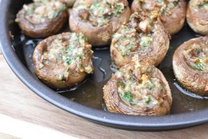 Champignon i airfryer med hvidløgssmør