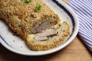 Indbagt mørbrad med butterdej & fars - opskrift