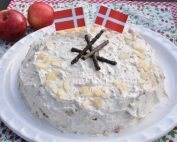 Æblelagkage med flag