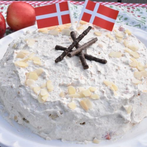 Æblelagkage opskrift - lagkage med æblekompot