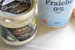 Små hapsere - bruschetta med rejer - opskrift