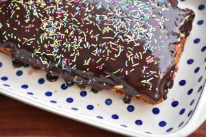 Honningkage med smørcreme - nem opskrift