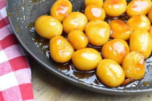 Brunede kartofler med honning - nem opskrift