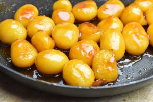 Brunede kartofler med honning - nem opskrift